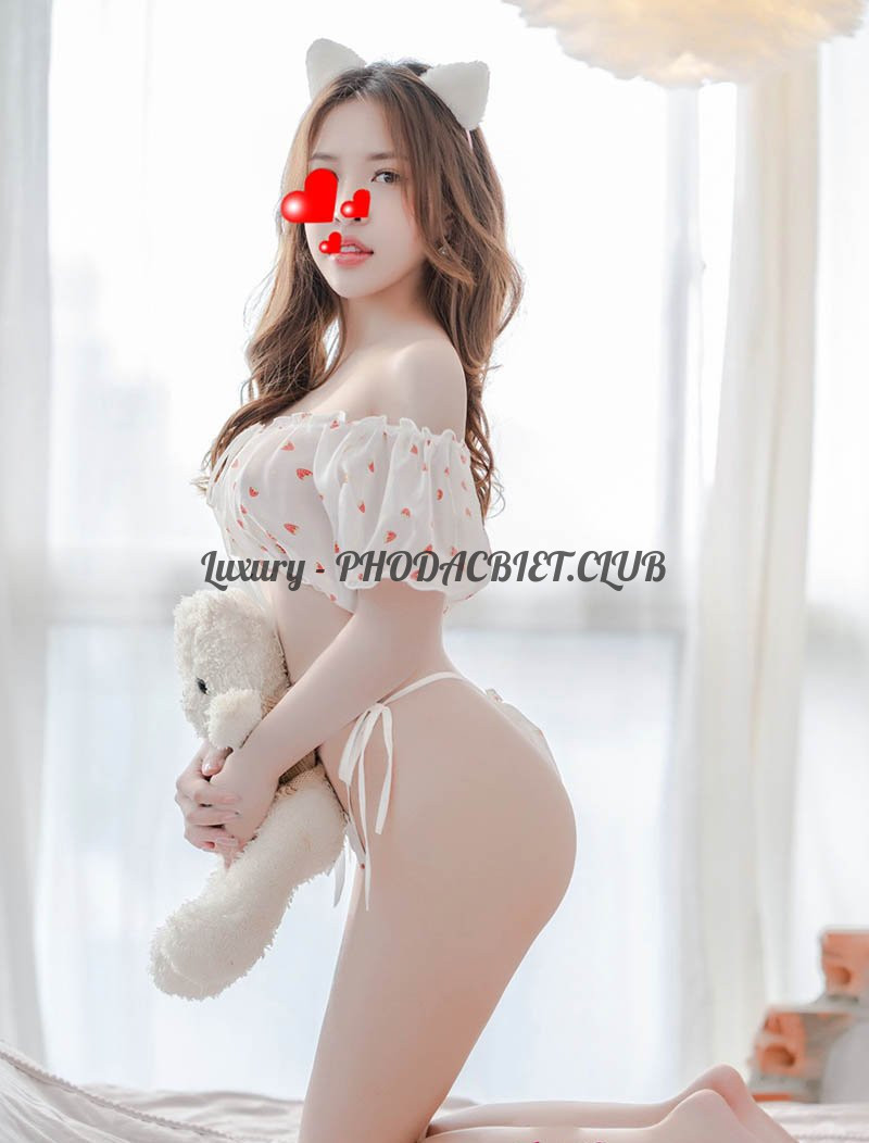 reup-thien-than-tuoi-teen-angelia-nguyen-dep-hut-hon-vo-cung-sexy-2019749-original.jpg