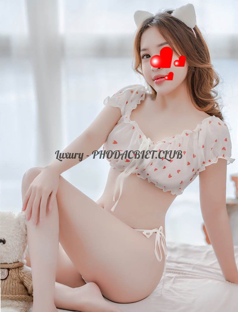 reup-thien-than-tuoi-teen-angelia-nguyen-dep-hut-hon-vo-cung-sexy-2019753-original.jpg